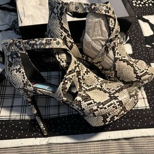 GBG Snake High heel, women’s size 8